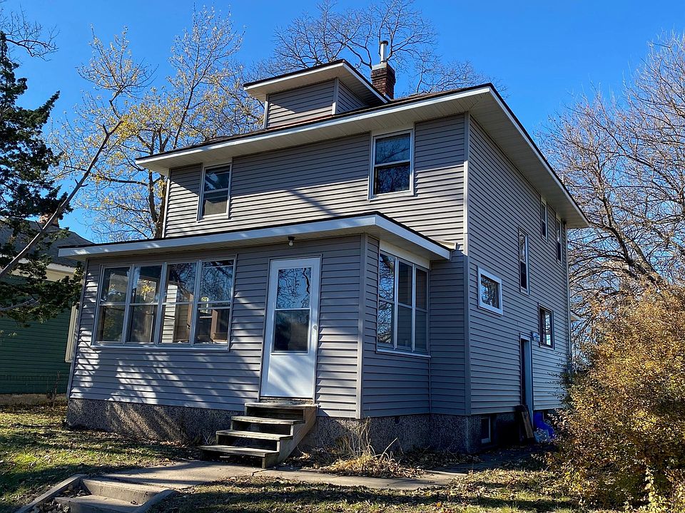 1st image of 1604 9th St S