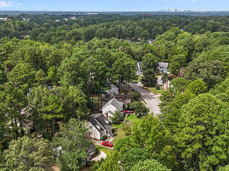 4504 Liverpool Ln — Photo 38