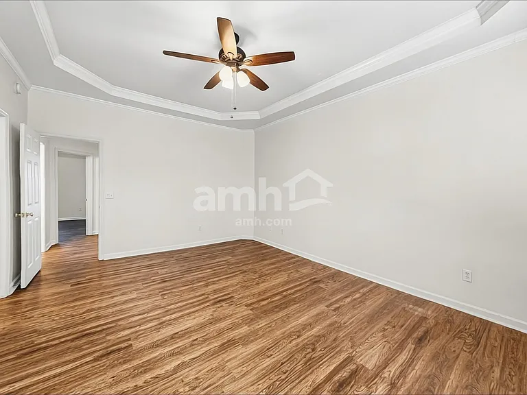 4804 Peninsula Pointe Dr — Photo 8