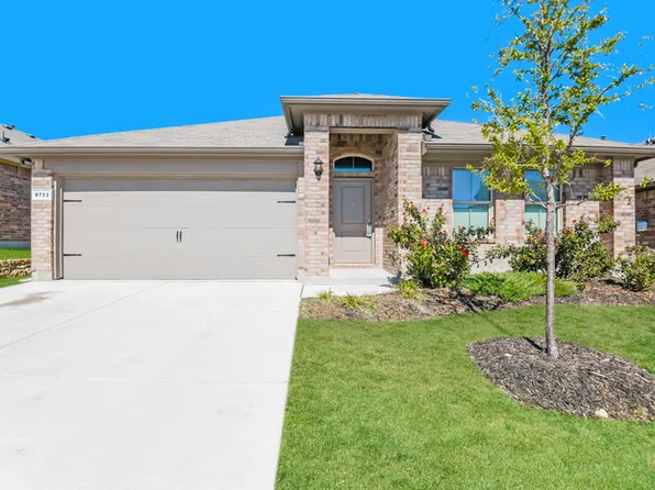 9732 Walnut Cove Dr, Fort Worth, TX 76108