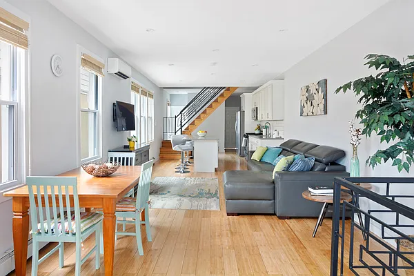 Sold by Compass | media 3