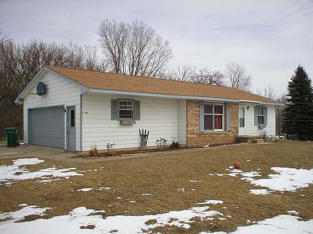 2nd image of 1040 Center St