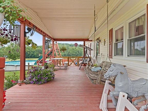 5th image of 374 Cuckoo Rd