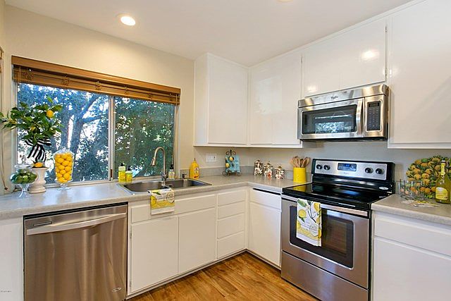 1st image of 2651 La Paloma Cir
