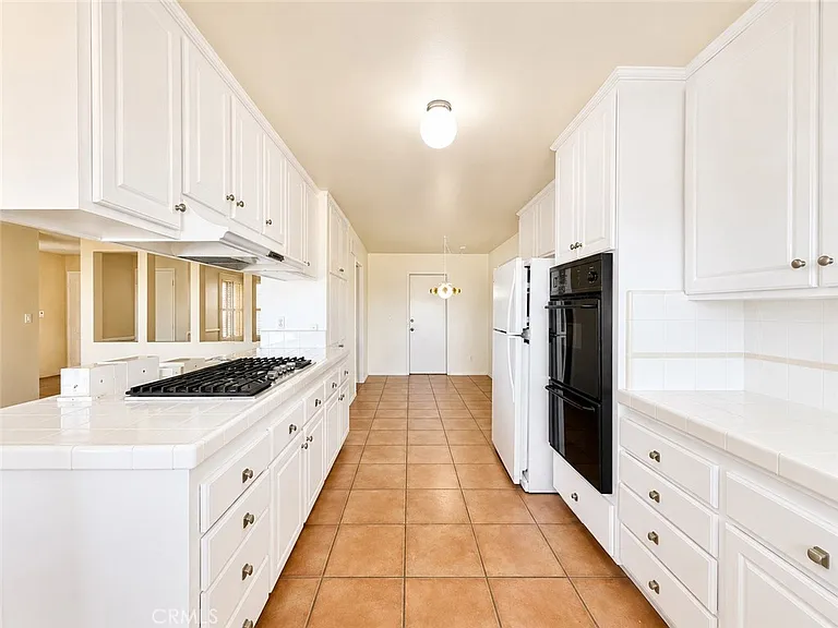 23707 Sandalwood St — Photo 10