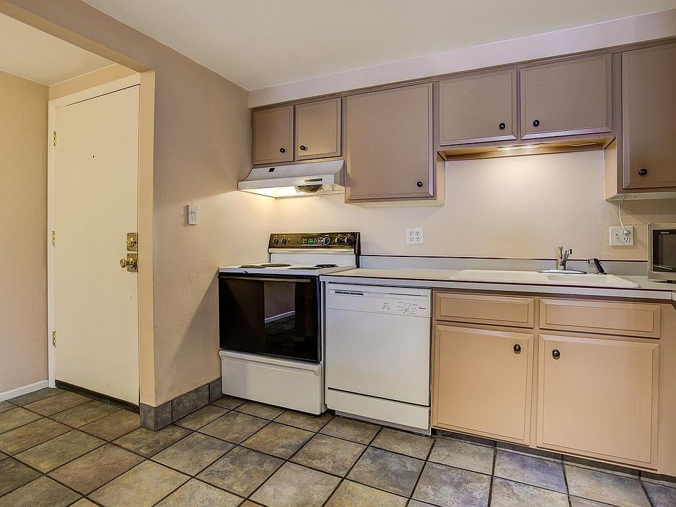 1st image of 801 N Pennsylvania St APT 306