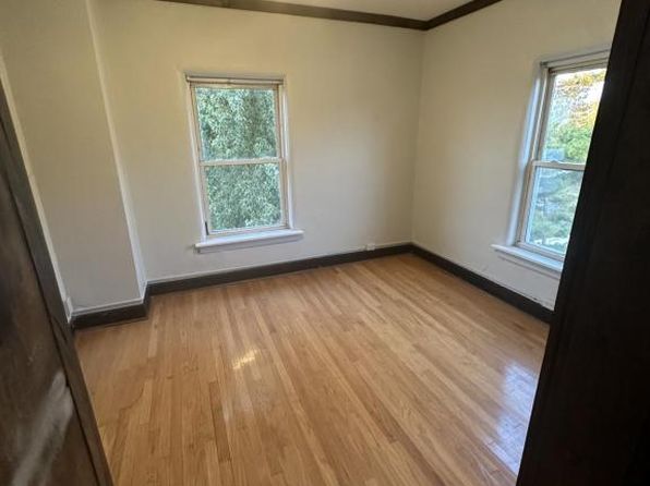 118 E Railroad St APT 6