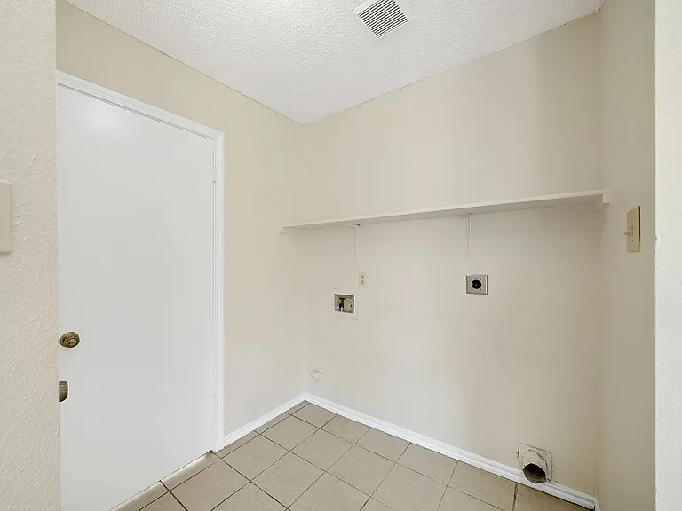 2010 Muddy Peak Dr — Photo 17