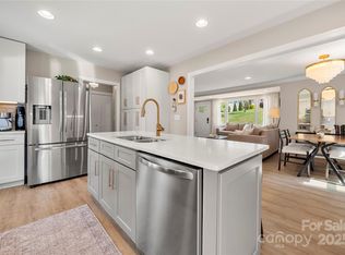 4820 Valley Stream Rd, Charlotte, NC 28209