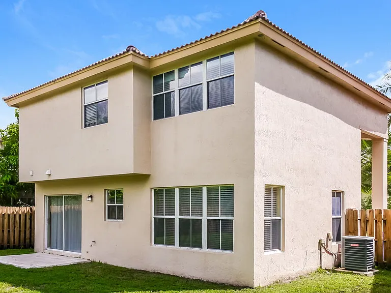 3275 W Buena Vista Dr — Photo 17