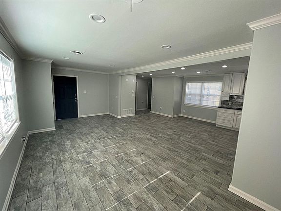 5th image of 1225 Norwood Dr