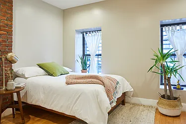 Rented by Venn NY Inc