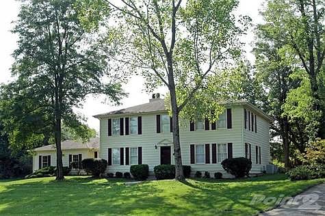 1st image of 736 Lakeshore Dr