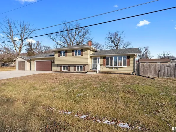 801 3rd St S, Cordova, IL 61242