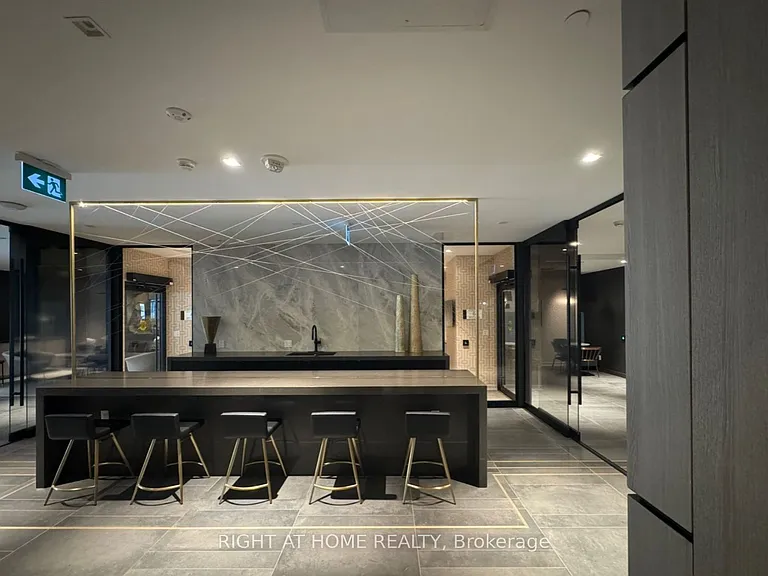 319 Jarvis St #1101 — Photo 34