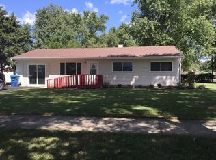 733 Cloverdale Pl, Aurora, IL