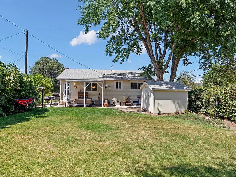 2215 E San Miguel St — Photo 13