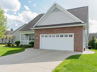 2623 W Port Dr, Kalamazoo, MI 49009
