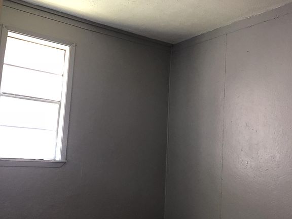 4th image of 2603 Jackson St #B