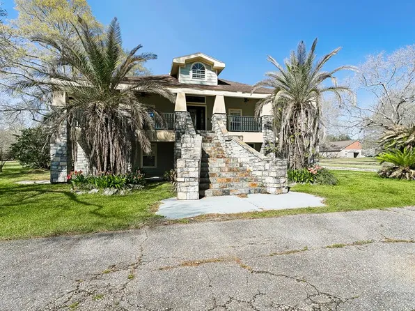 12 Ravenwood Dr, Picayune, MS 39466