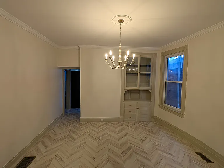 347 Spahr St — Photo 7