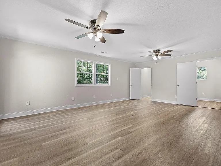 672 Lupton Dr — Photo 9
