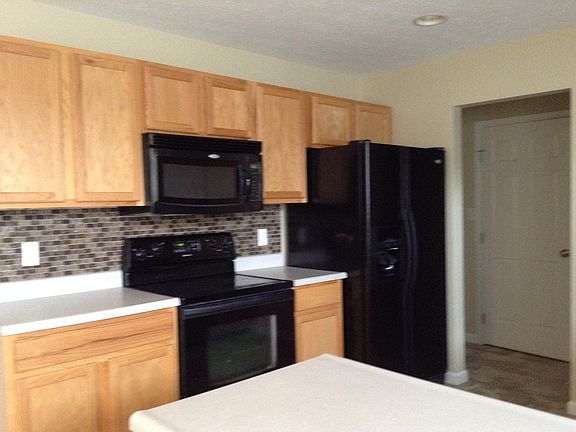 4th image of 2360 Featherston Ct