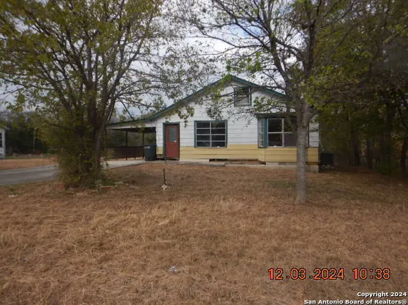 1946 Stonewall Street, New Braunfels, TX 78130