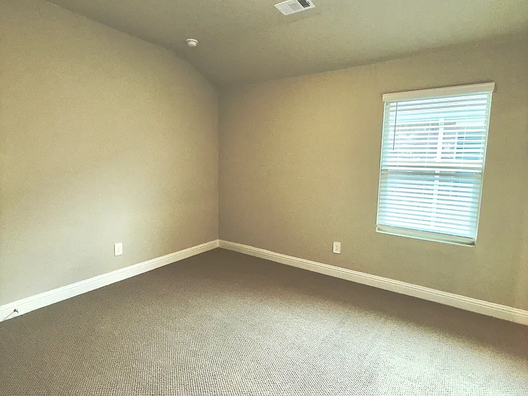 710 Martell Rd — Photo 15