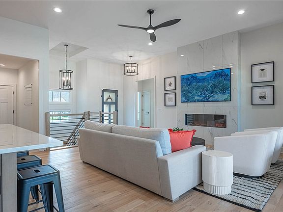 4th image of 9921 Rothschild Ct