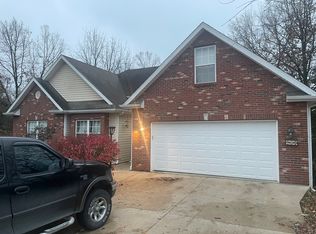 900 W Obermiller Rd, Columbia, MO 65202