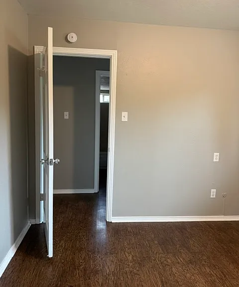 558 Power Dr — Photo 12