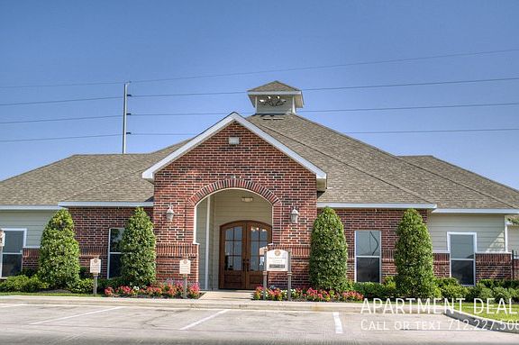 3rd image of 6 Orem Dr #561