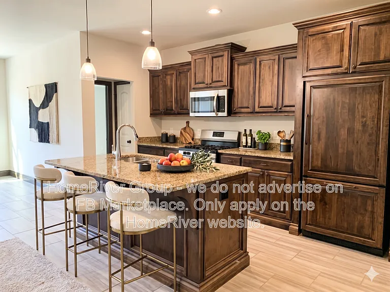 12732 NW 137th St — Photo 2