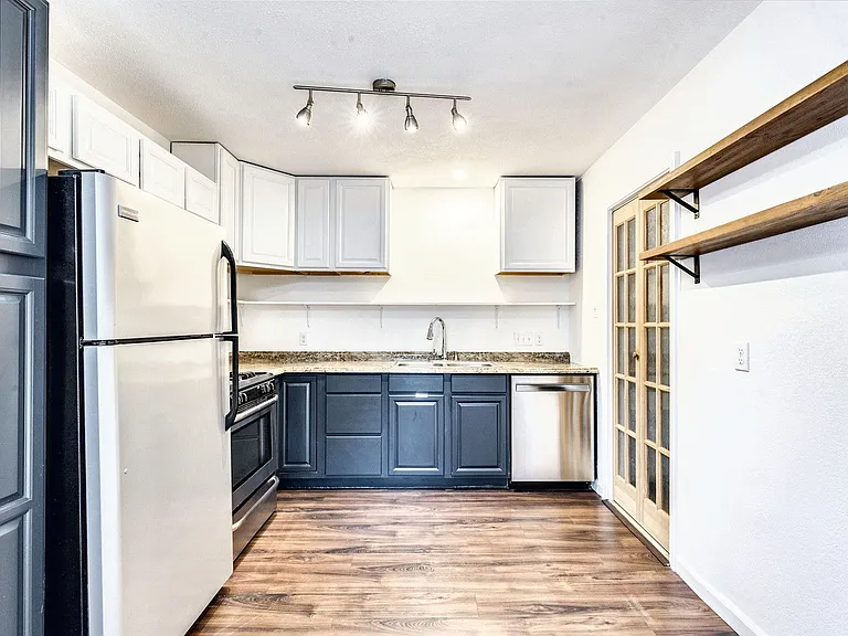 5607 Samuel Huston Ave — Photo 9