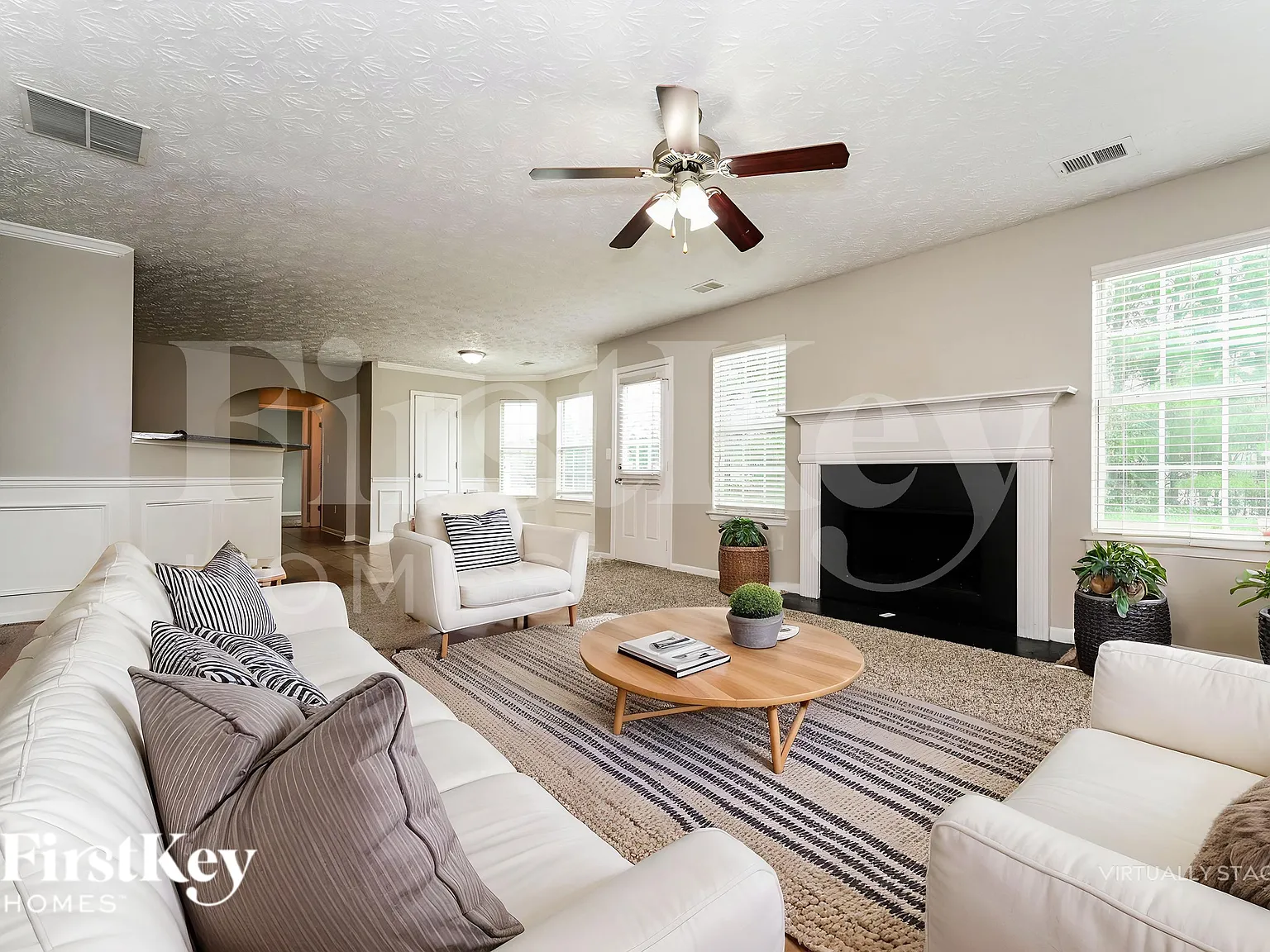 5 bed, 2.5 bath, 2730 sqft, $2,430 — Photo 3