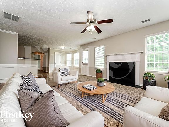 3rd image of 6496 Snowden Dr