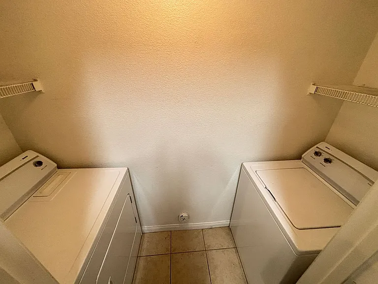 4400 S Jones Blvd #1041 — Photo 11