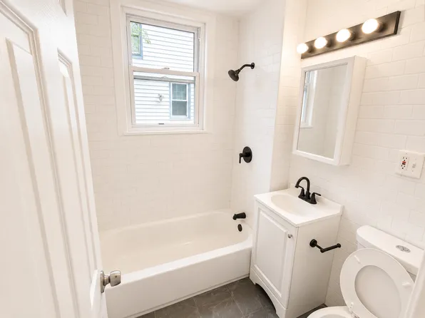 231 Alexander St #1F, Newark, NJ 07106