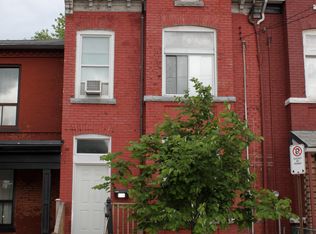 126 Park St N #1, Hamilton, ON L8R 2N3