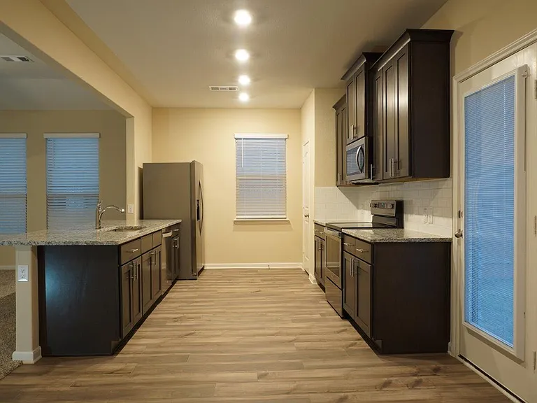 1823 Dahlia Way — Photo 16