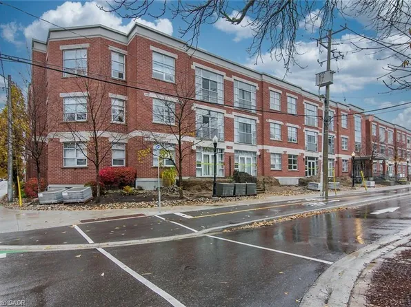 165 Duke St E #211, Kitchener, ON N2H 6T8