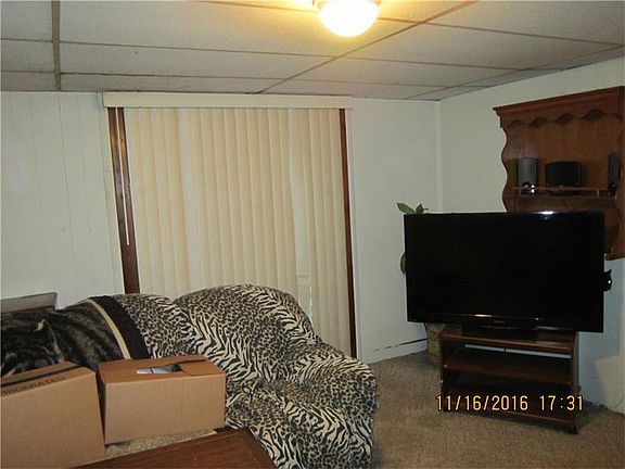 5th image of 30 Jackson Ave
