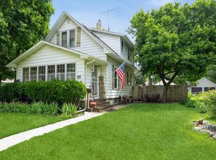 3917 11th St, Des Moines, IA 50313