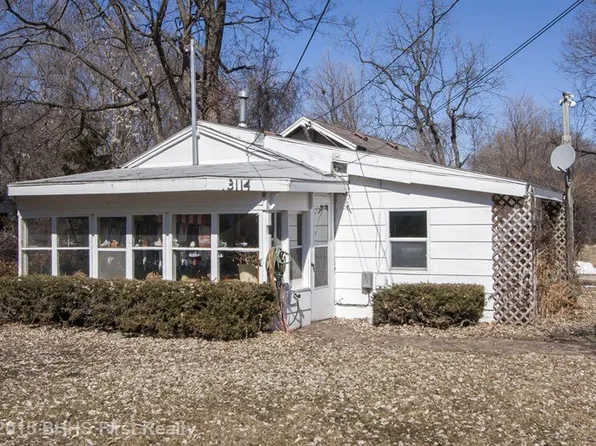 3114 Scott Ave, Des Moines, IA 50317