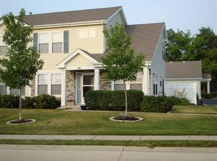 49 Waterbury Cir, Oswego, IL 60543