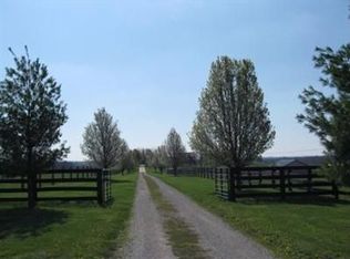 60 Shyrock Ferry Rd, Versailles, KY 40383