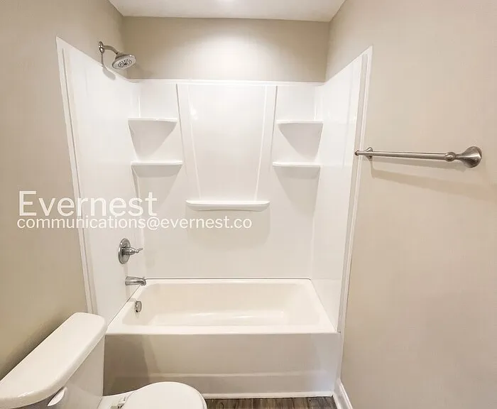 1000 Henry Place Blvd #105 — Photo 9