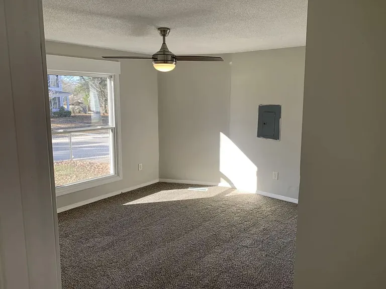 2046 N Campbell Ave — Photo 10