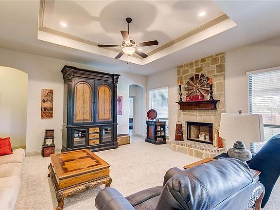5th image of 713 Red Stone Ln